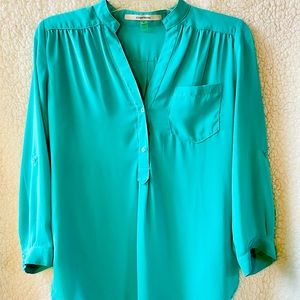 41 Hawthorne Colobri Solid Tab Sleeve Blouse